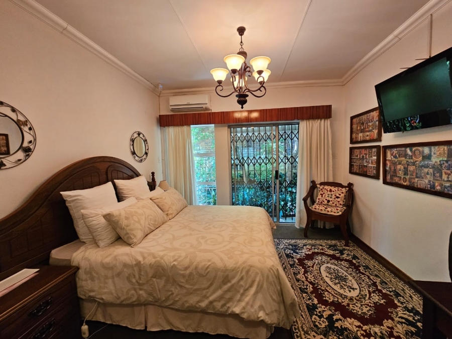 6 Bedroom Property for Sale in Grimbeeck Park North West